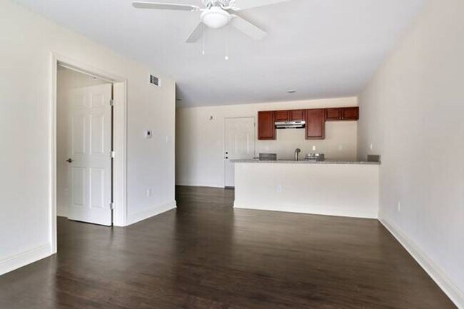 Building Photo - Newly Renovated 1BR 1 Bath in Gentilly Area
