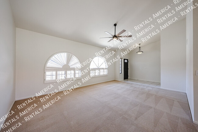 Building Photo - 4150 W Kent Dr