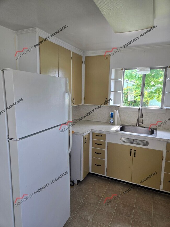 Building Photo - STATUS: AVAILABLE  | R296 | $1595