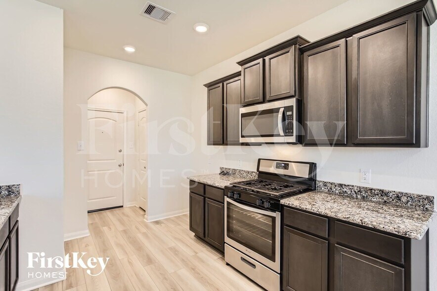 Building Photo - 26732 Frost Dr