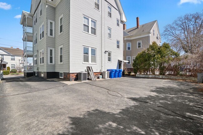 Building Photo - 132-134 Trenton Steet