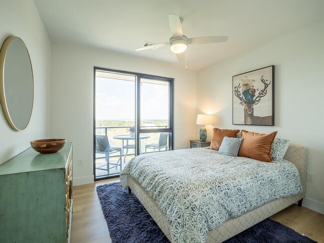 Building Photo - 1701 Simond Ave Ave