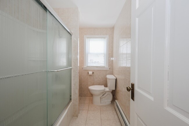 Building Photo - 154 Manning St