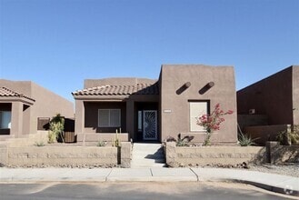 Building Photo - Courtyard home in Cielo Verde