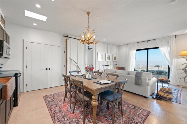 Building Photo - 60620 Kimlin Ave