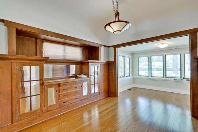 Building Photo - Single Family 3 Bed 2 Bath House in Santa ...