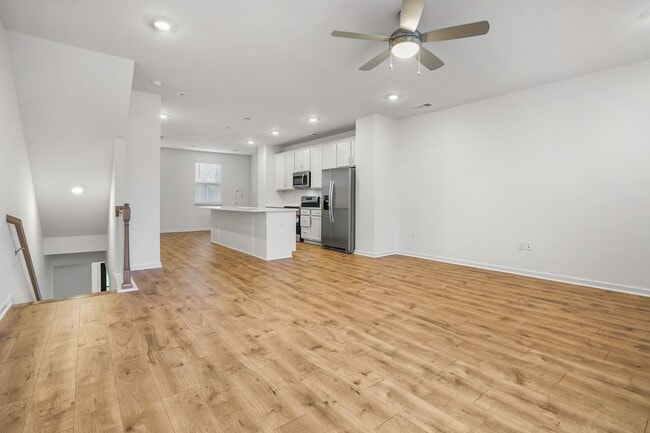 Building Photo - 464 Blair Rd