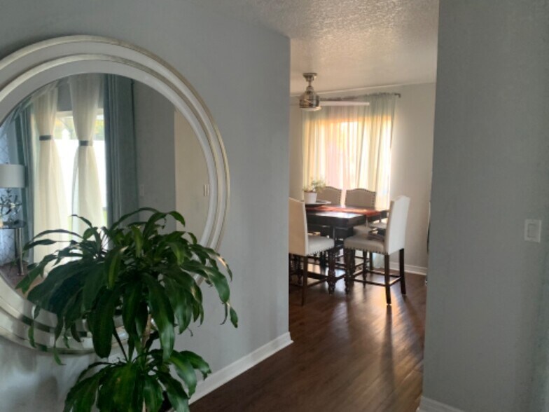 Building Photo - 768 Country Woods Cir