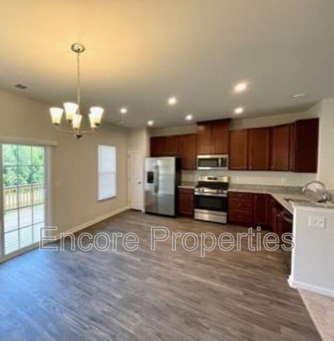 Building Photo - 388 Amber Acorn Ave