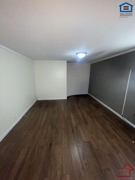 Building Photo - 4212 Ivy Ave