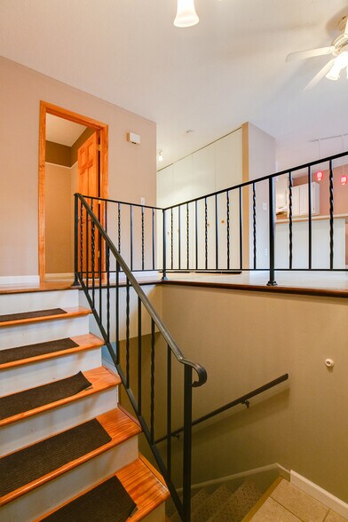 Building Photo - 12115 Drake St NW