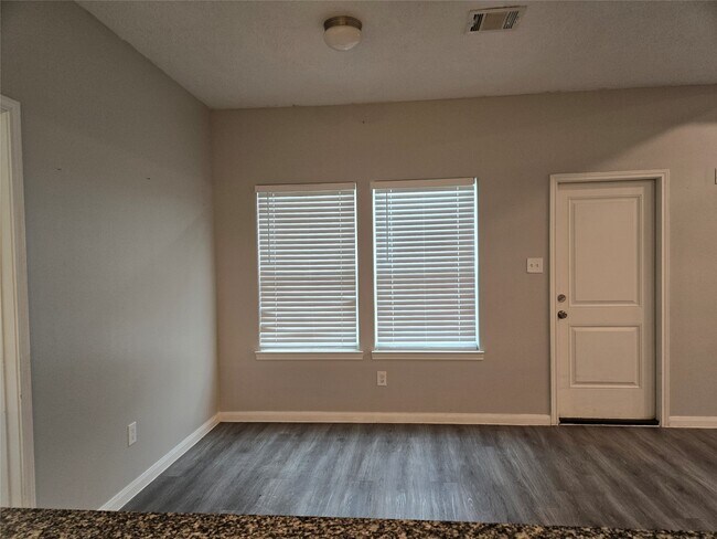 Building Photo - 41 Rd 5102