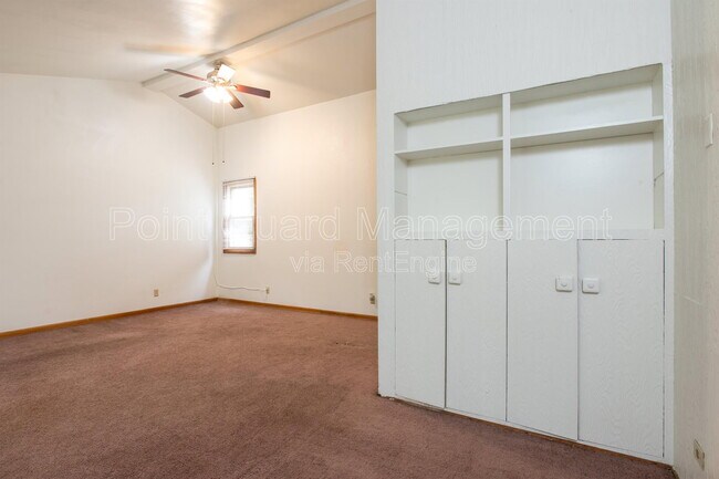 Building Photo - 1716 N Harvard Ave