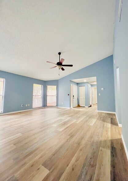 Building Photo - 13903 LAZY OAK DRIVE