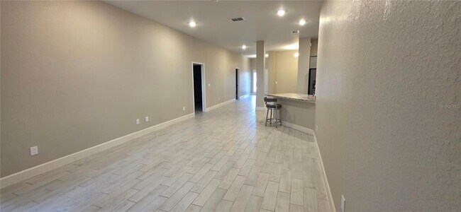 Building Photo - 3107 NE 46th Ave