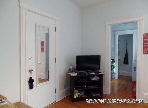 Building Photo - 99 Marion St