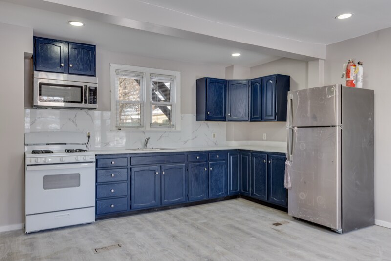 Building Photo - 4211 Garrett Rd