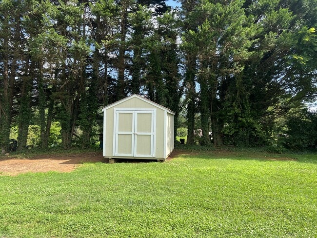 Building Photo - 156 Bumgarner Ln