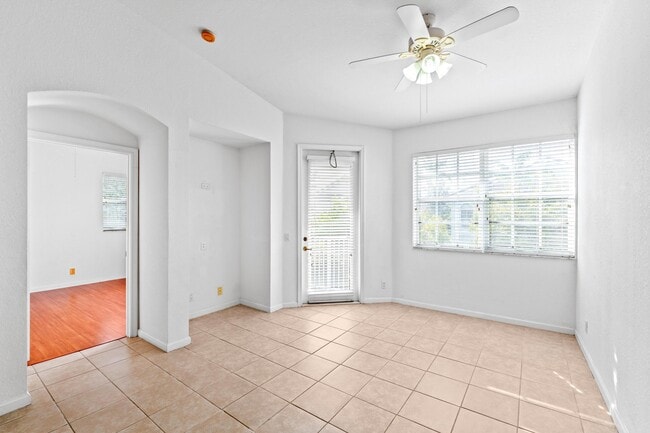 Building Photo - 3156 Laurel Ridge Cir