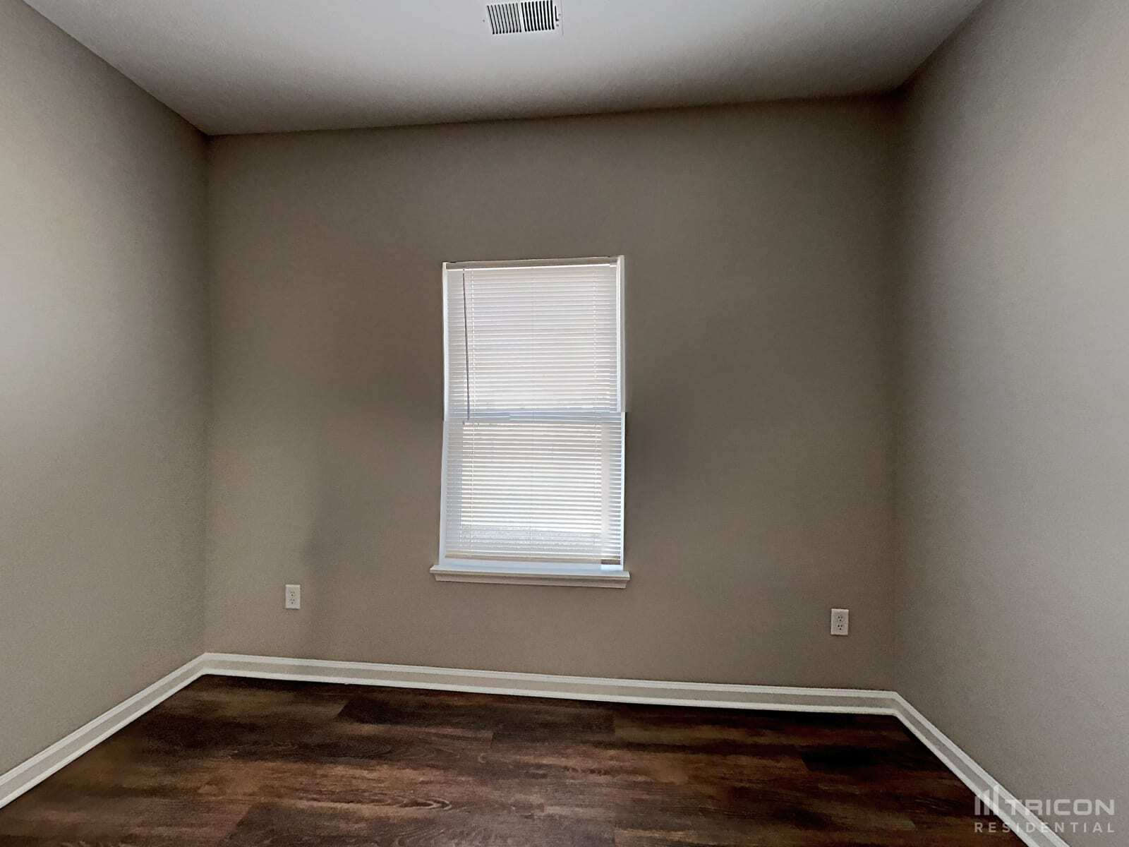Building Photo - 10738 Tedder Lake Dr