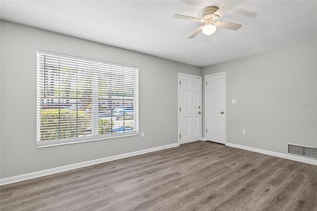 Building Photo - Move-in Ready 3BR/2BA NW Gainesville Home - Available NOW!