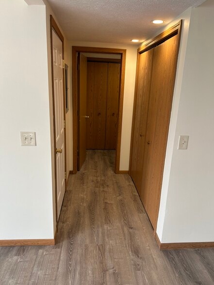 Building Photo - 1402 Benbrandon Ct