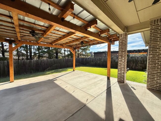 Building Photo - 7332 Kingsport Ln