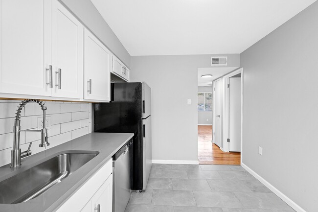 Building Photo - Gravois Hills Apartments