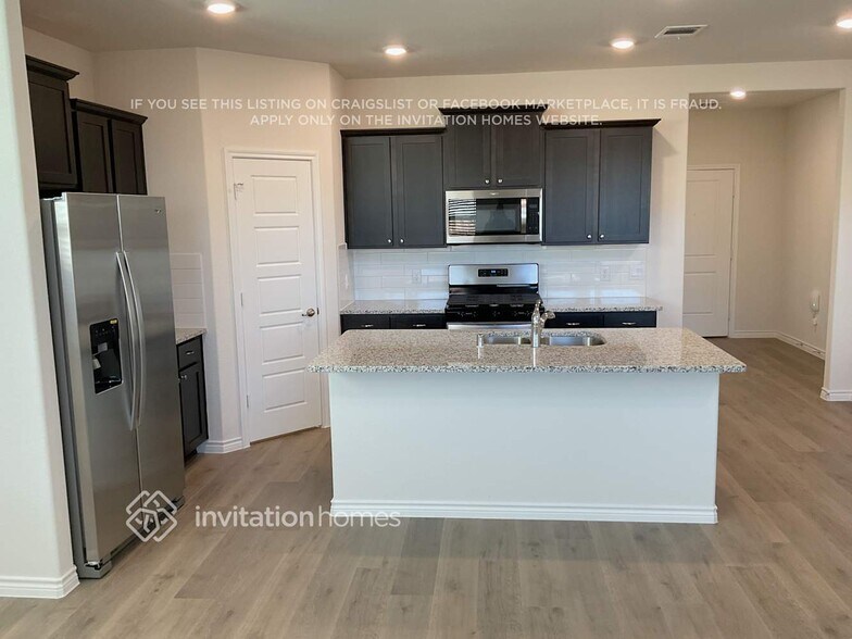 Building Photo - 7408 Mayplace Dr