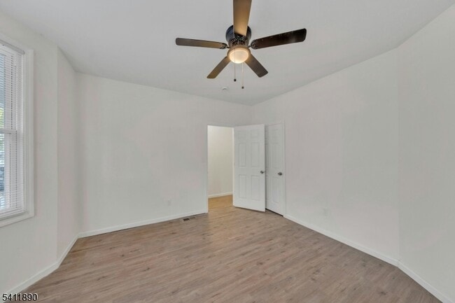 Building Photo - 30 Linden Ave