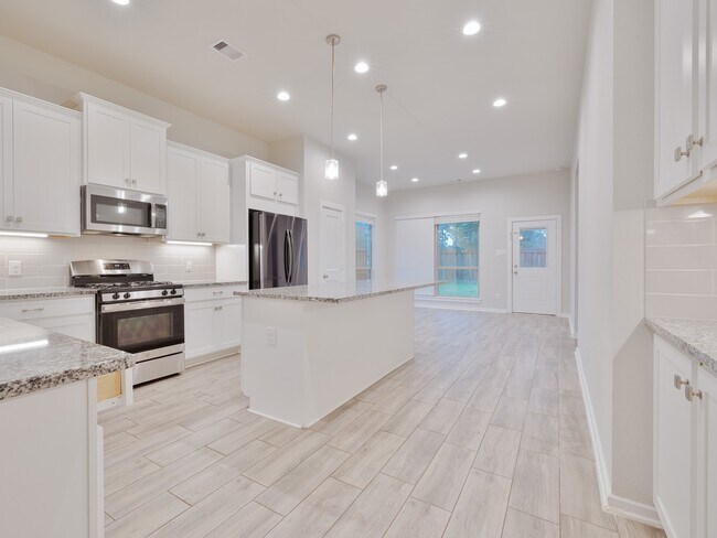 Building Photo - 7918 Pershing Ave