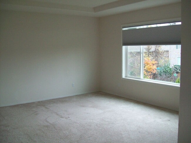 Building Photo - 12556 NW Brimpton Ct