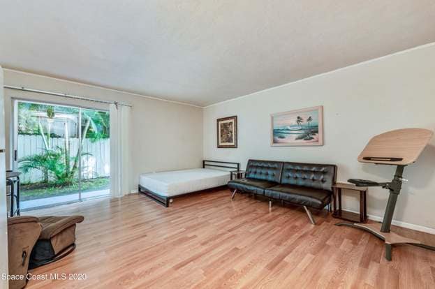 Building Photo - 221 Columbia Dr