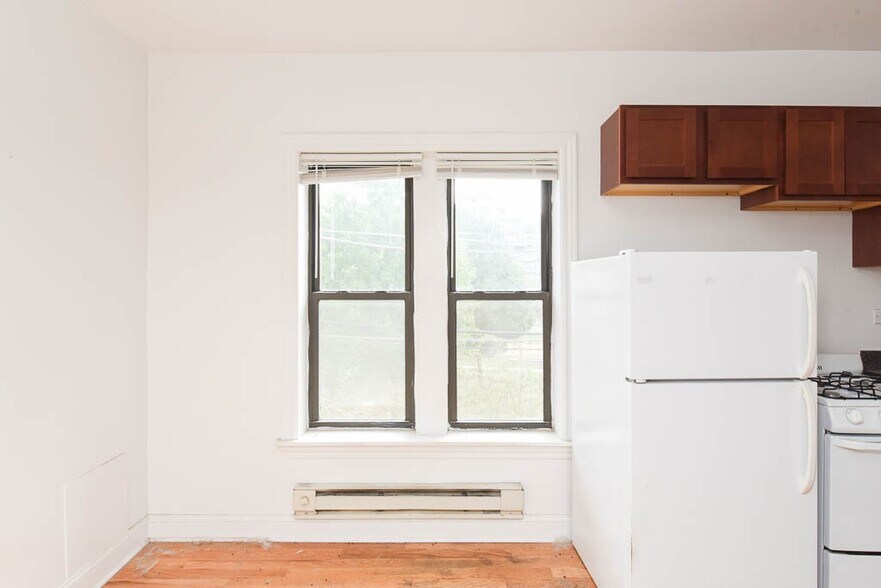 Building Photo - 3832 N Fremont St