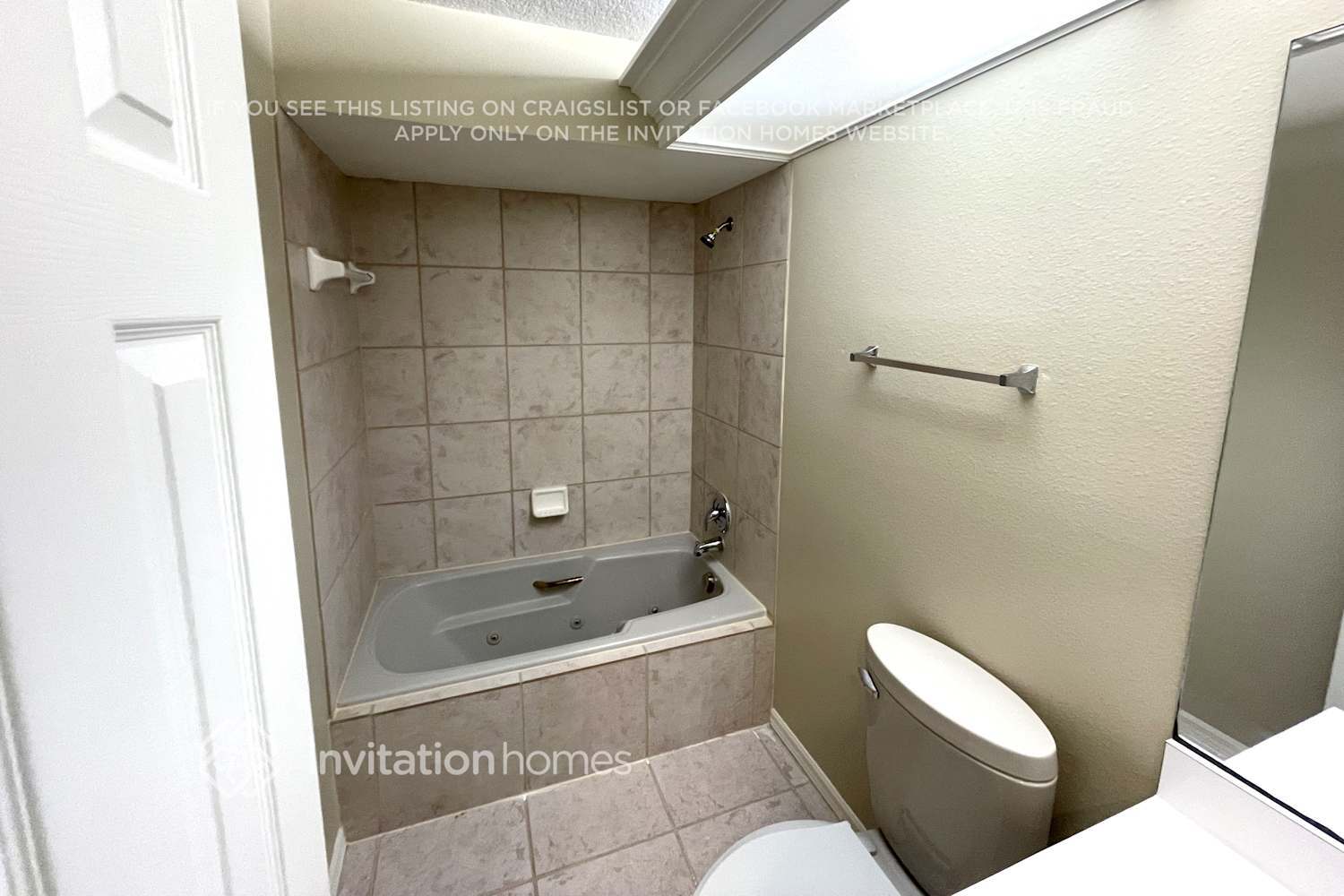 Building Photo - 18823 Rue Loire