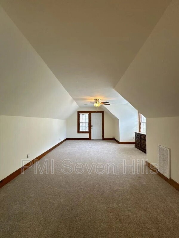 Building Photo - 1643 Fernando Dr
