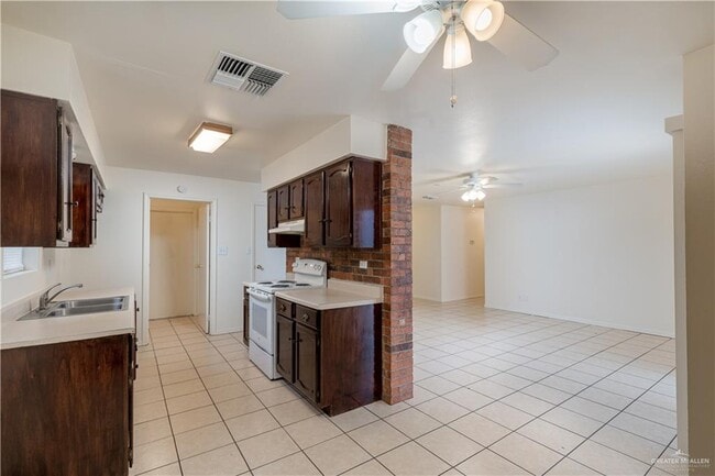 Building Photo - 14 S Cynthia St