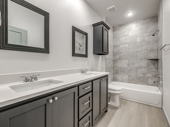 Building Photo - Beautiful New 3-Bed Duplex – Pet Friendly