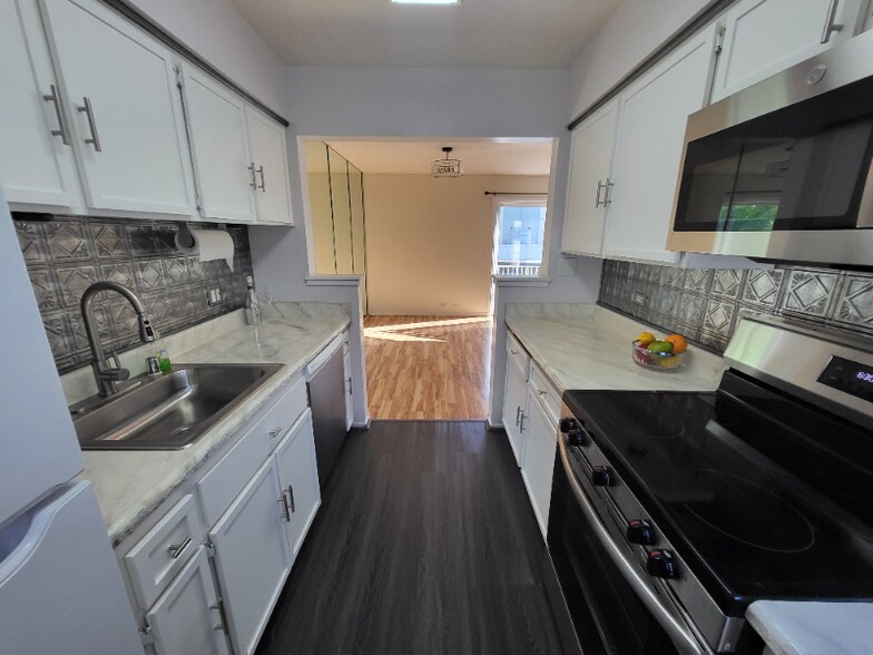Building Photo - 4213 Admiralty Ln