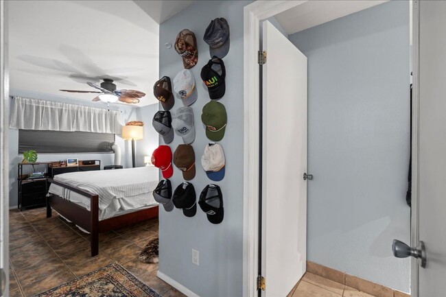 Building Photo - 2br - Kihei Shores-Nice and Cool 2/2 Groun...