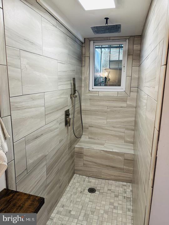 Building Photo - 1911 D St NE