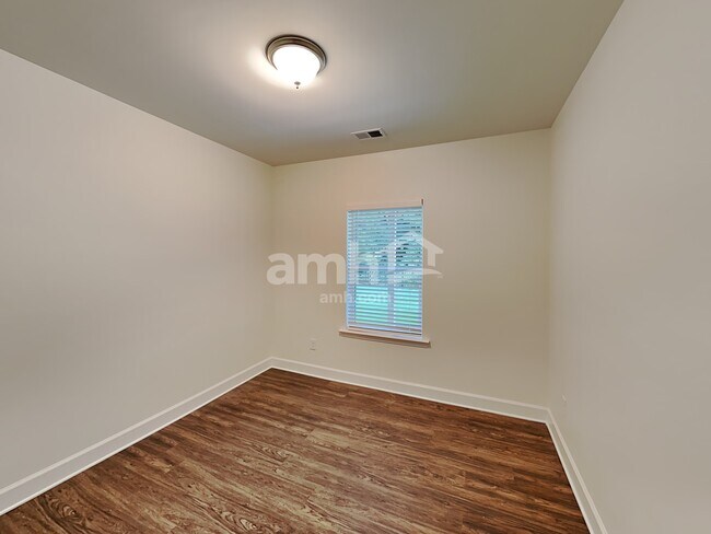 Building Photo - 5125 Canyon Creek Way