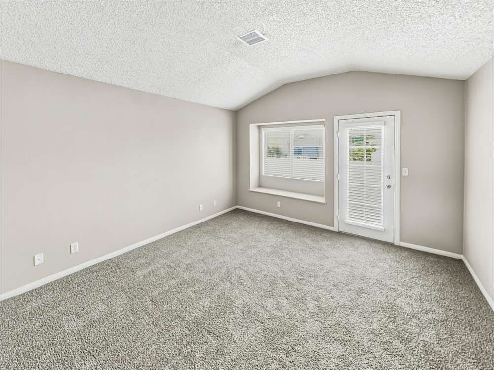 Building Photo - 3301 Hyannis Cir