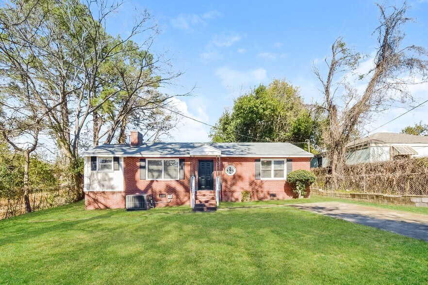 Building Photo - 2035 7th St