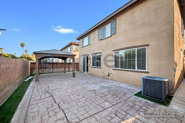 Building Photo - 4367 Amanecer Dr