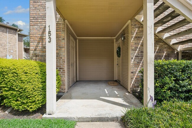 Building Photo - 1311 Antoine Dr