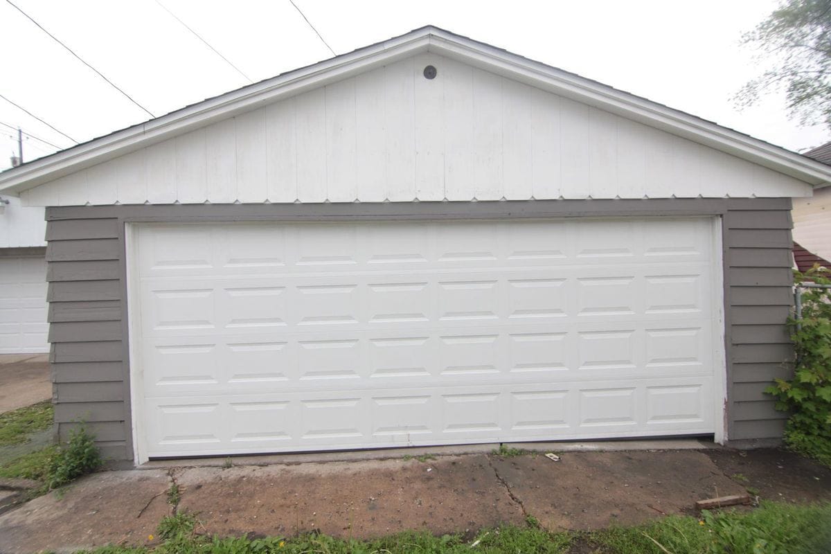 Building Photo - 526 21st St