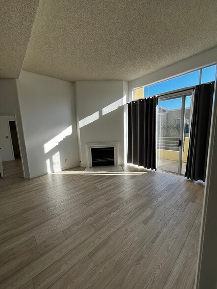 Building Photo - 6140 Monterey Rd