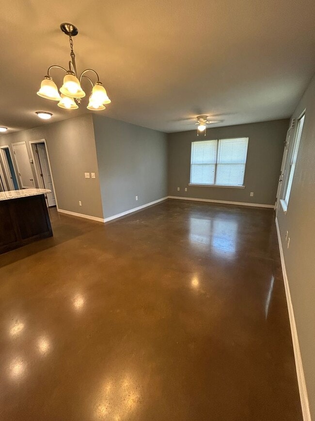 Building Photo - 117 Sequoya Dr