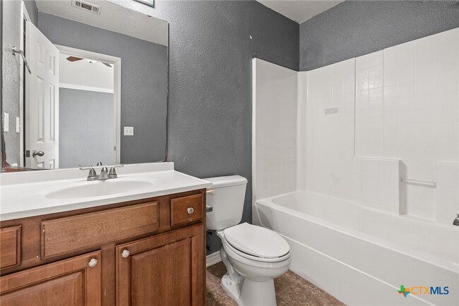 Building Photo - 2504 Saulsbury Dr